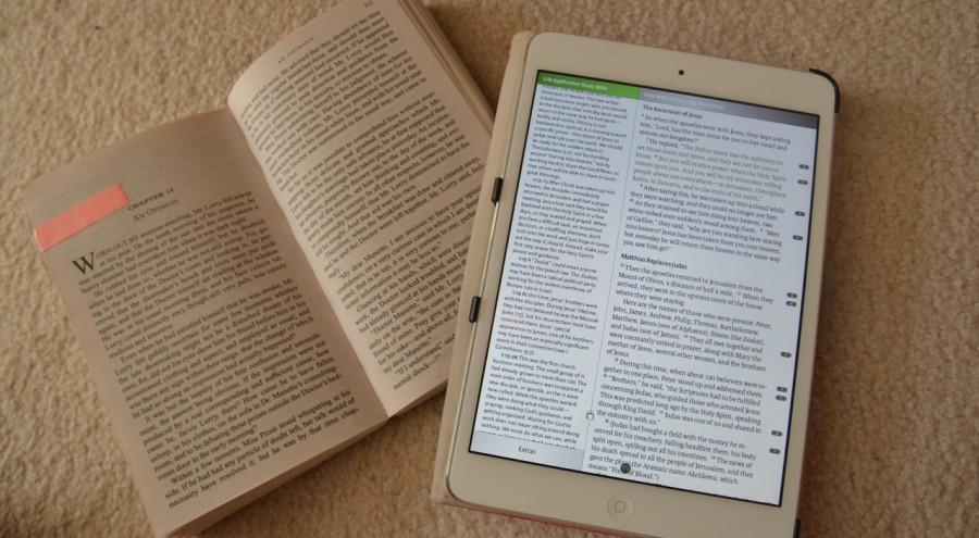 There are several advantages and disadvantages when it comes to digital books versus paperback books.