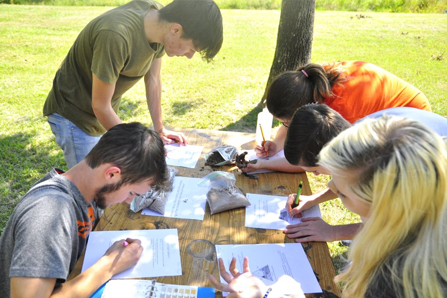 Envirothon works together as a team to identify different soils found around Klein Collins. “We go out to these locations and spend all year working on our expertise,” senior Cassidy Nordeen said. “It’s a lot of work, but the payoff is worth it.” 