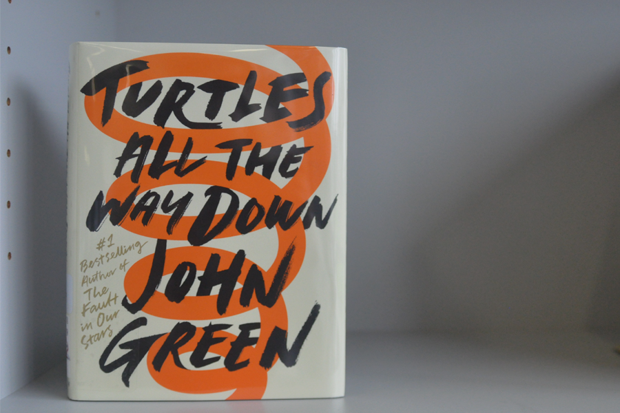 Award+Winning+author%2C+John+Green%2C+published+a+new+book+titled+%E2%80%9CTurtles+All+the+Way+Down%E2%80%9D+after+taking+a+four-year+break+from+writing.+