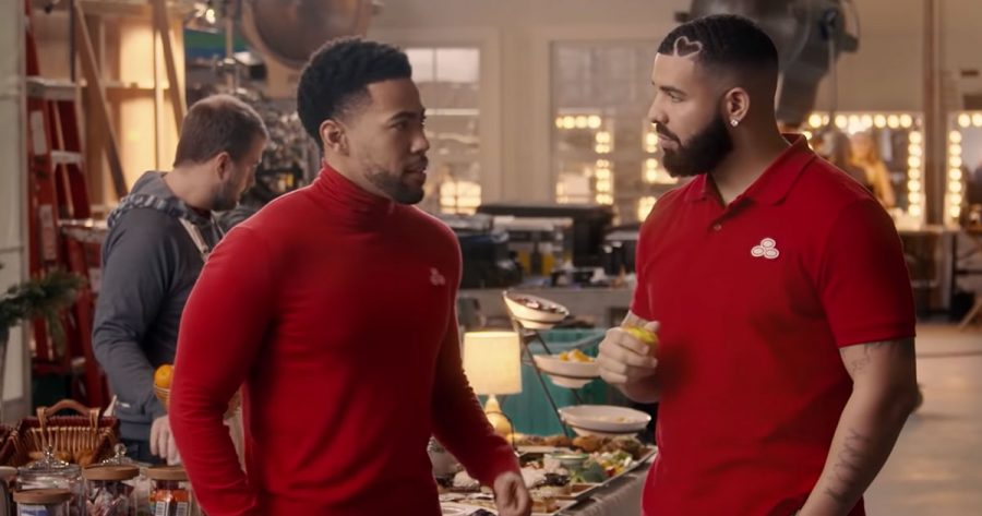 Drake+stars+in+State+Farms+new+commercial+joining+NFL+stars+Arron+Rodger+and+Patrick+Mahomes+III