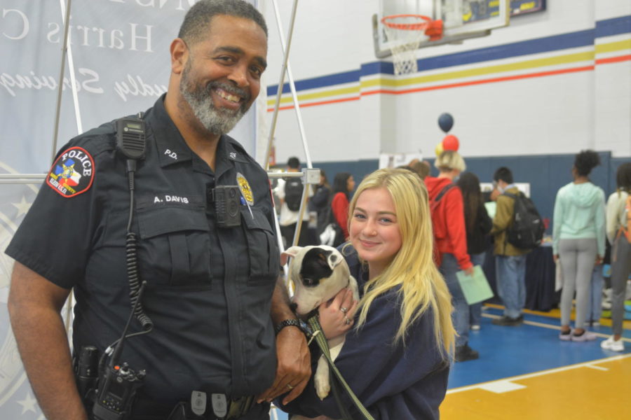 Photo of the Day (3/10/22) Harris County police officer A. Davis poses with a student on Job Fair Day here at Klein Collins.